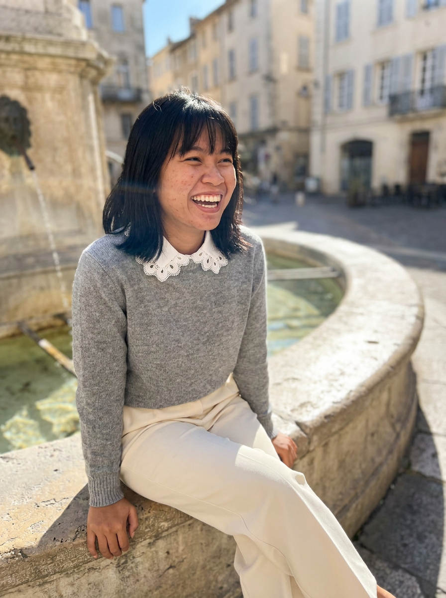 Pia Detachable Peter Pan Collar – how it looks worn